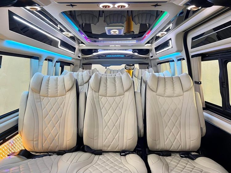Toyota Commuter 2024 2.8 Van ดีเซล ไม่ติดแก๊ส เกียร์อัตโนมัติ ขาว รูปที่ 4