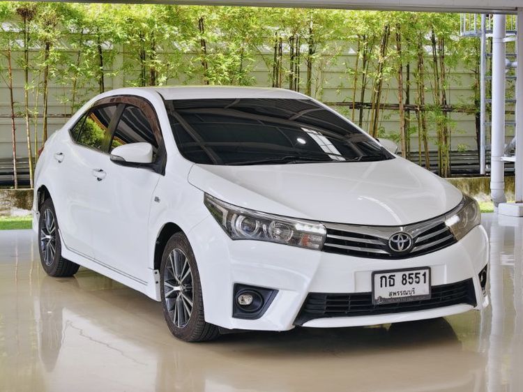 Toyota Altis 2014 1.6 E Sedan เบนซิน LPG เกียร์อัตโนมัติ ขาว รูปที่ 2