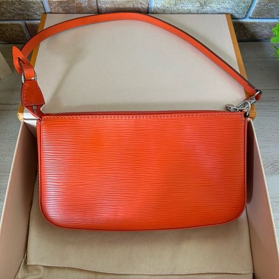 lv epi pochette รูปที่ 2