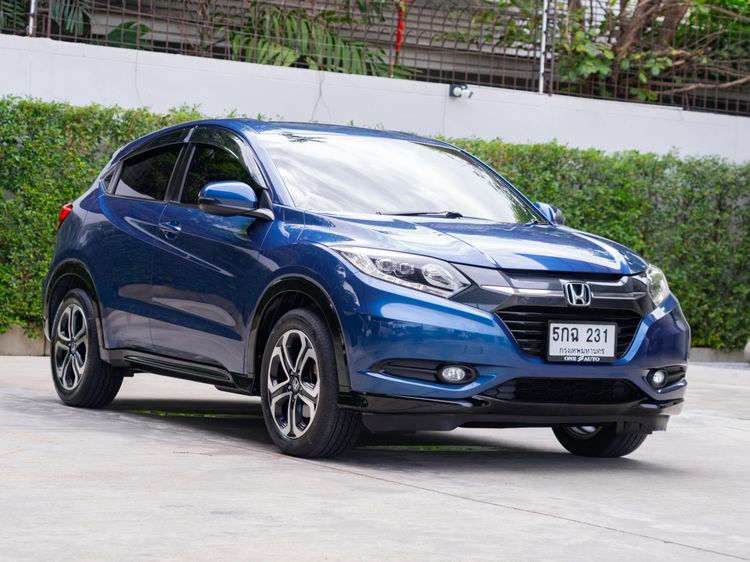 รถ Honda HR-V 1.8 E สี น้ำเงิน