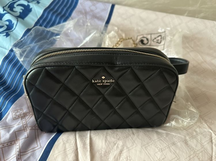 [ส่งฟรี] Kate Spade New York Carey Mini Camera Bag 🖤แท้ | หนัง Quilted Leather | สภาพ 95%+ รูปที่ 4