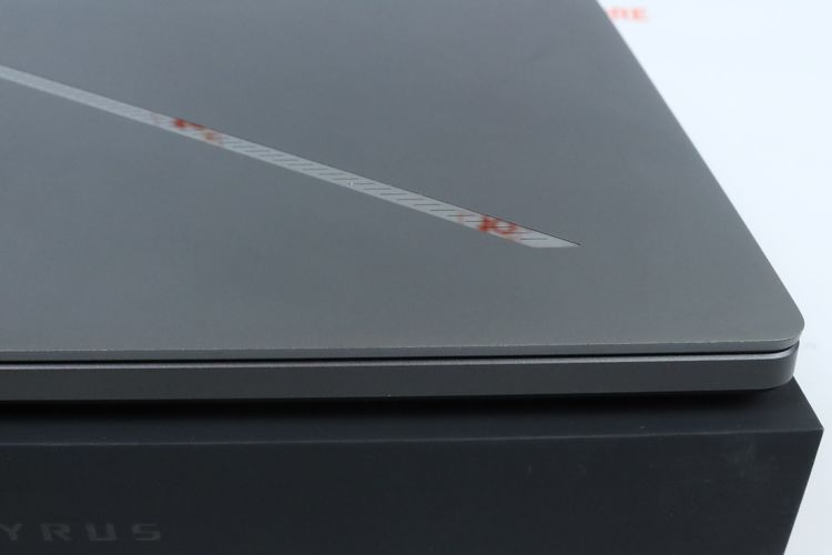 ASUS ROG ZEPHYRUS G14 GA403UH-QS036WA Ryzen 9 270.RTX5050 RAM32.1TB รูปที่ 7