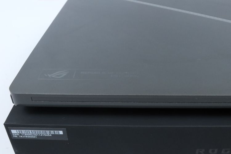 ASUS ROG ZEPHYRUS G14 GA403UH-QS036WA Ryzen 9 270.RTX5050 RAM32.1TB รูปที่ 8