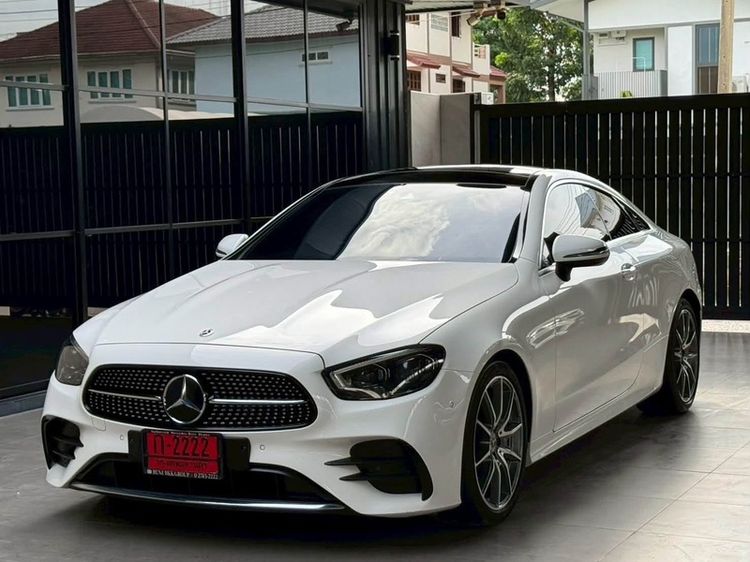 Mercedes-Benz E-Class 2022 E200 Sedan เบนซิน ไม่ติดแก๊ส เกียร์อัตโนมัติ ขาว