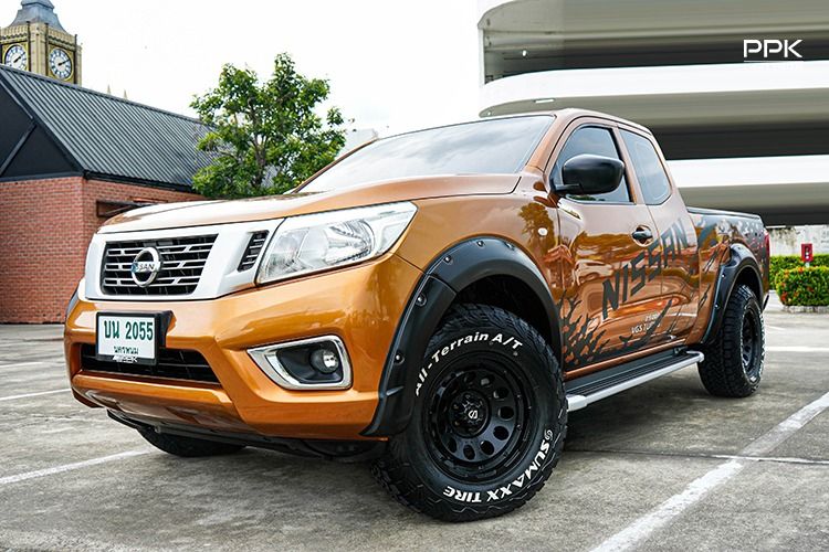 Nissan NP300-NAVARA 2020 2.5 S Pickup ดีเซล ไม่ติดแก๊ส เกียร์ธรรมดา ส้ม