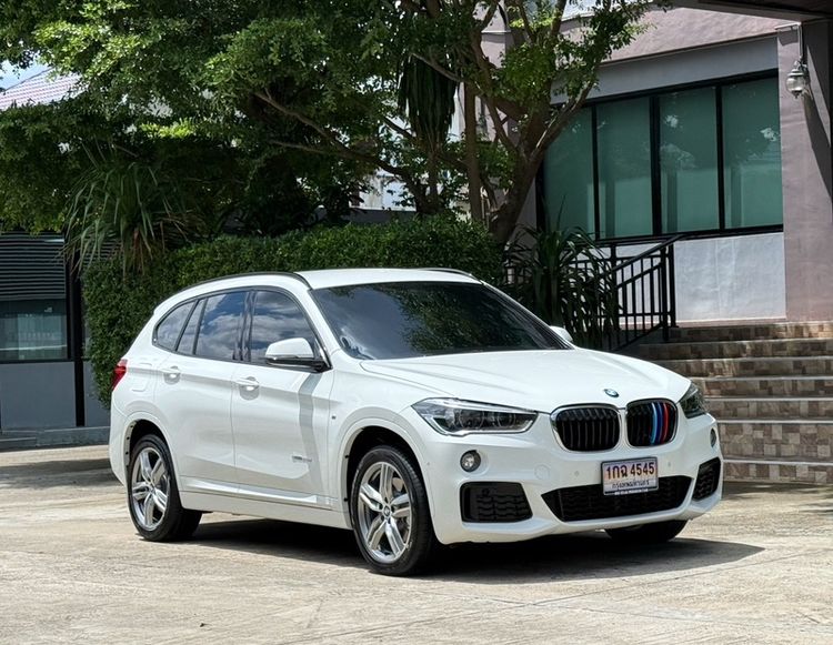รถ BMW X1 2.0 sDrive20d M Sport สี ขาว