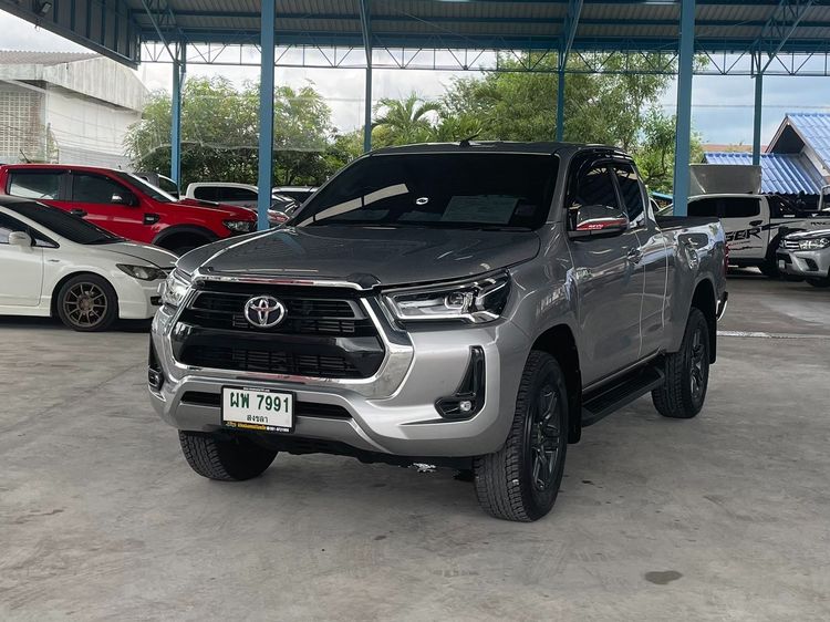 Toyota Hilux Revo 2023 Smart Cab 2.4 Mid Prerunner Pickup ดีเซล ไม่ติดแก๊ส เกียร์ธรรมดา บรอนซ์เงิน