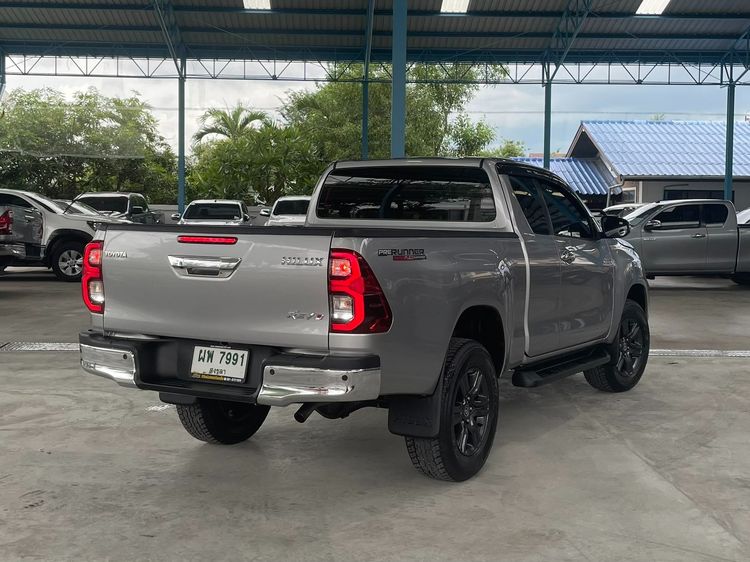 Toyota Hilux Revo 2023 Smart Cab 2.4 Mid Prerunner Pickup ดีเซล ไม่ติดแก๊ส เกียร์ธรรมดา บรอนซ์เงิน รูปที่ 2