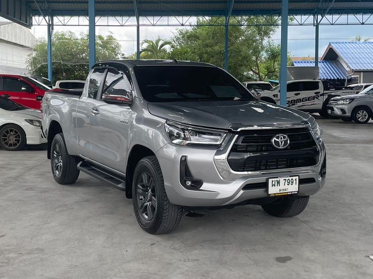 Toyota Hilux Revo 2023 Smart Cab 2.4 Mid Prerunner Pickup ดีเซล ไม่ติดแก๊ส เกียร์ธรรมดา บรอนซ์เงิน รูปที่ 3