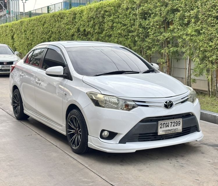 รถ Toyota Vios 1.5 E Ivory สี ขาว