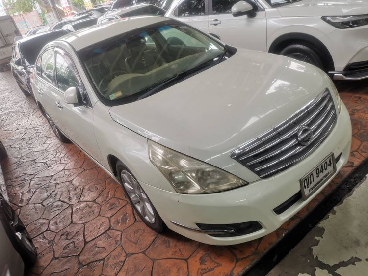 รถ Nissan Teana 2.5 XV สี ขาว