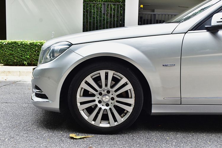 Mercedes-Benz C-Class 2013 C200 Sedan เบนซิน ไม่ติดแก๊ส เกียร์อัตโนมัติ เงิน รูปที่ 2