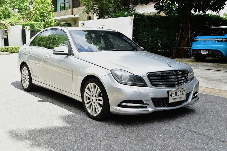 Mercedes-Benz C-Class 2013 C200 Sedan เบนซิน ไม่ติดแก๊ส เกียร์อัตโนมัติ เงิน รูปที่ 4