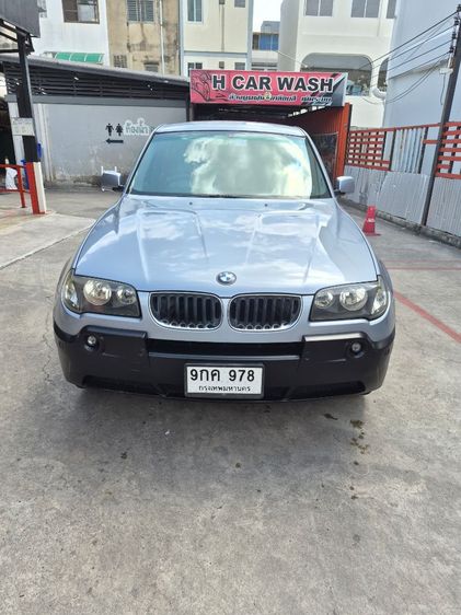 รถ BMW X3 2.5 4WD สี ฟ้า