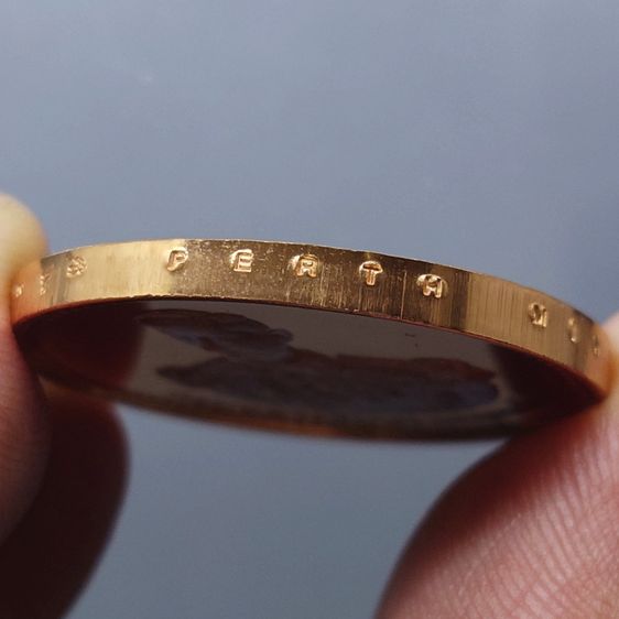 เหรียญหลวงพ่อเงิน วัดบางคลาน หลัง กรมหลวงชุมพรฯ บล็อกเพิร์ทมิ้นท์ (Perth Mint) ออสเตรเลีย พ.ศ.2537 เนื้อทองแดงขัดเงา พร้อมกล่องเดิมจากวัด รูปที่ 6