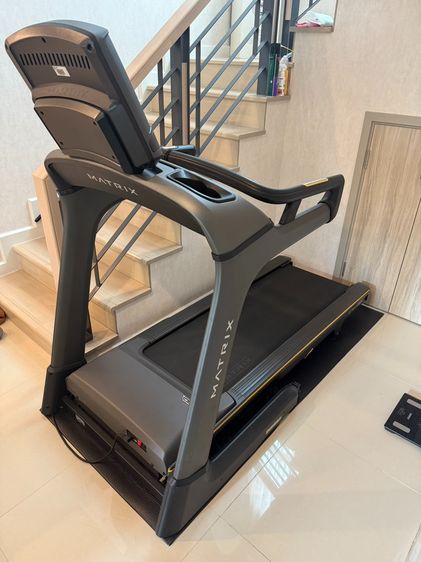 Matrix TF30 XR — ลู่วิ่งเกรดพรีเมียม สภาพดีมาก 
