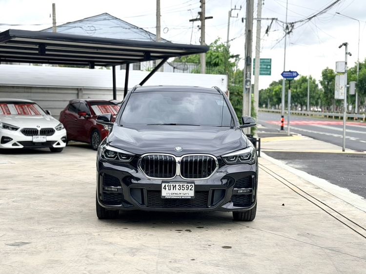 BMW X1 2023 2.0 sDrive20d M Sport Sedan ดีเซล ไม่ติดแก๊ส เกียร์อัตโนมัติ ดำ รูปที่ 3