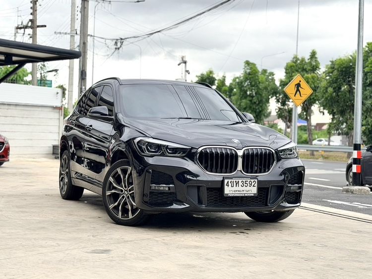 BMW X1 2023 2.0 sDrive20d M Sport Sedan ดีเซล ไม่ติดแก๊ส เกียร์อัตโนมัติ ดำ รูปที่ 2