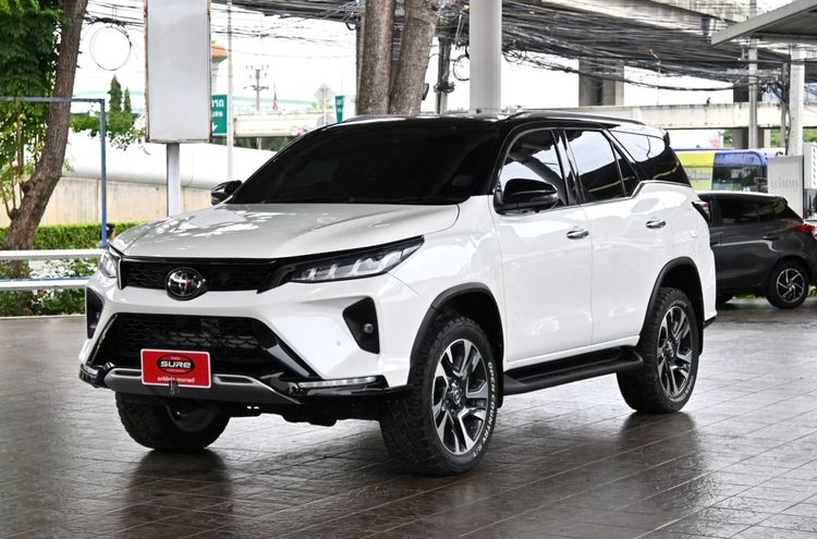 Toyota Fortuner 2024 2.4 Legender Utility-car ดีเซล ไม่ติดแก๊ส เกียร์อัตโนมัติ ขาว