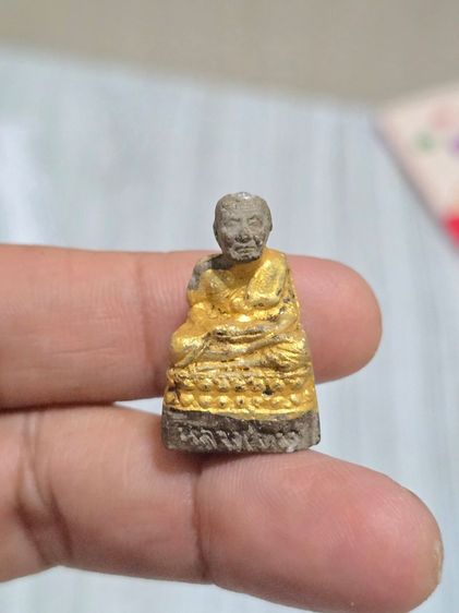 เหรียญเกจิดังน่าลุ้นและเก็บของคนแก่ไม่รู้จักรุ่นและราคา รูปที่ 3