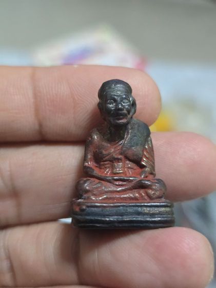 เหรียญเกจิดังน่าลุ้นและเก็บของคนแก่ไม่รู้จักรุ่นและราคา