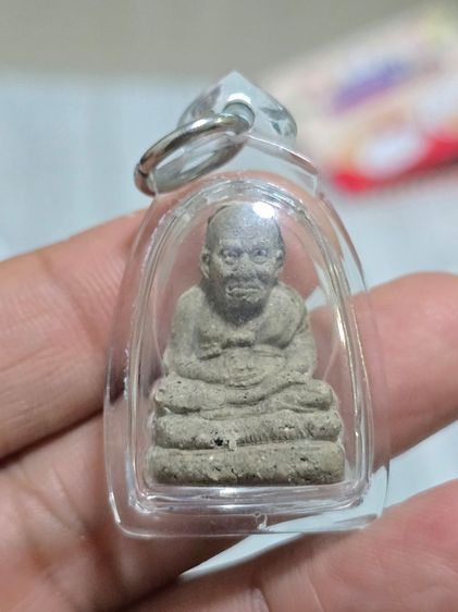 เหรียญเกจิดังน่าลุ้นและเก็บของคนแก่ไม่รู้จักรุ่นและราคา รูปที่ 4