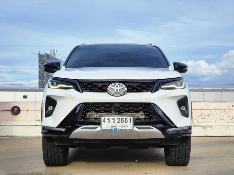 รถ Toyota Fortuner 2.4 Leader G สี เทา