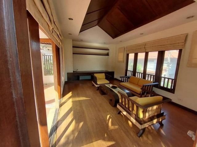 ตกแต่งครบ บ้านเดียว 2 ชั้น 3 ห้องนอน 4 ห้องน้ำ 2 ห้องนั่งเล่น พร้อมเฟอร์เจอร์ ใกล้เซ็นทรัล เวสเกส บางใหญ่ (RH1553)  โครงการ ,หมู่บ้าน บ้านอบอุ่น บางให รูปที่ 3