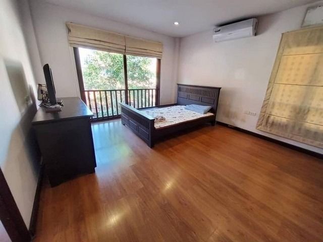 ตกแต่งครบ บ้านเดียว 2 ชั้น 3 ห้องนอน 4 ห้องน้ำ 2 ห้องนั่งเล่น พร้อมเฟอร์เจอร์ ใกล้เซ็นทรัล เวสเกส บางใหญ่ (RH1553)  โครงการ ,หมู่บ้าน บ้านอบอุ่น บางให รูปที่ 4