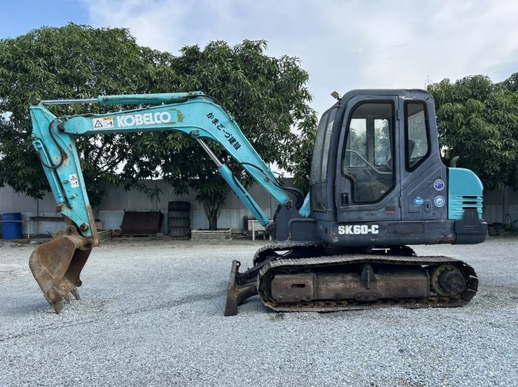 รถแบคโฮ KOBELCO รุ่น SK60-C ขนาด 6 ตัน รถเก่านอกนำเข้า