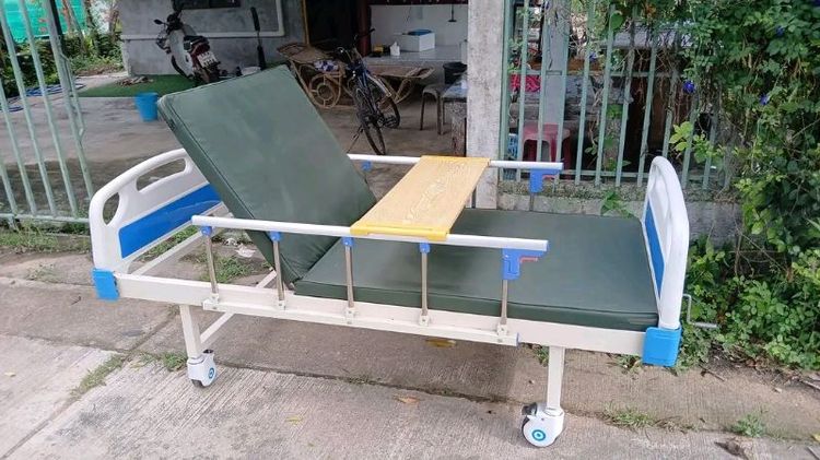 ขายเตียงผู้ป่วย 🛏️• สินค้าใหม่จากบริษัท • สภาพใหม่ ไม่เคยผ่านการใช้งาน • เตียงผู้ป่วยสำหรับใช้งานที่บ้าน • ปรับพนักพิงได้ • ปรับระดับช่วงขาได้ • มีราวกั้นป้องกันการตกจากเตียง • มี
