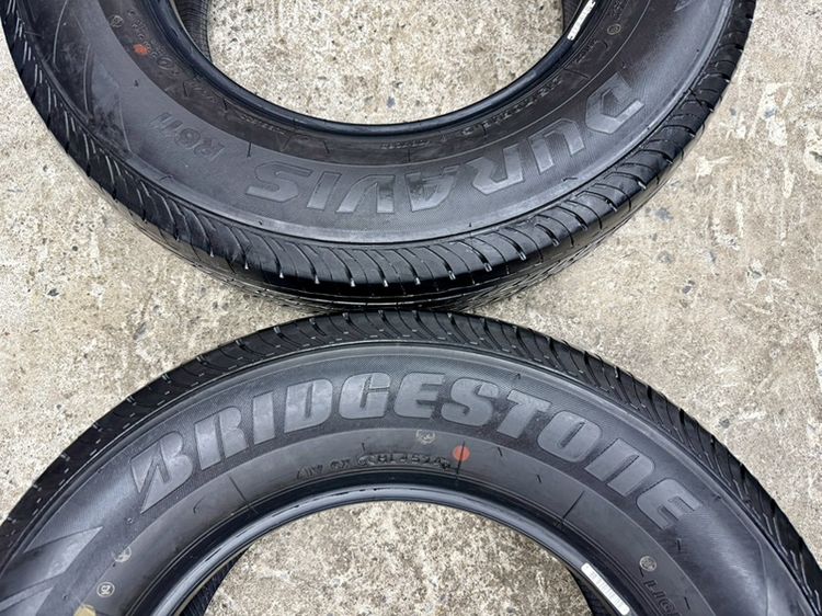 ยางขอบ 16” ยี่ห้อ BRIDGESTONE  รุ่น DURAVIS R611 ขนาด 215-70R17 ปลายปี 24 ดอกยางสวย ไม่ปะ ไม่บวม รับประกัน