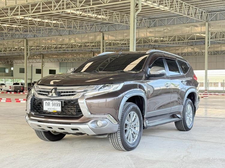 รถ Mitsubishi Pajero Sport 2.4 GT สี น้ำตาล