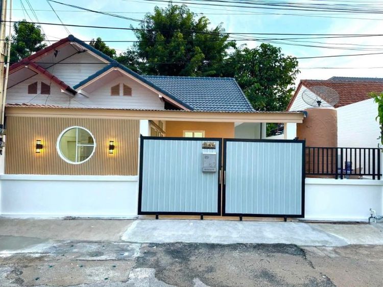 🏠เปิดจอง #บ้านแฝด ตรงข้ามอำนวยพร #หนองขาม📐เนื้อที่ 36 ตรว. 🛌3 ห้องนอน      🛀2 ห้องน้ำ🛋️1 ห้องโถง       🛋️1 ห้องอเนกประสงค์🧑‍🍳1 ห้องครัว      🚗1 ที่จอดรถ💰💰เพียง 2,49