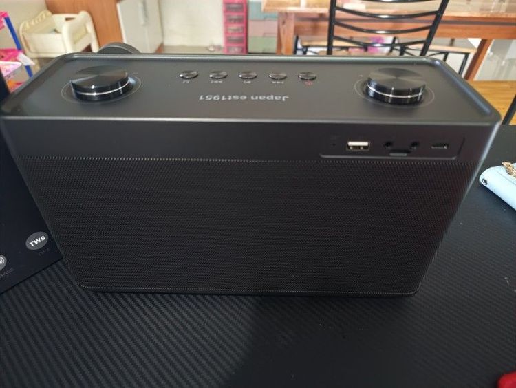 ขายลำโพงบลูทูล aiwa 60w มีกล่องให้พร้อม แบตไม่เสื่อม สนใจ0848285351 รูปที่ 3