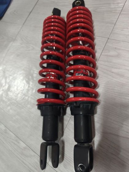 โช๊ค yss สูง 350 ใส่pcx2018-2020 สภาพสวย ไม่รั่วไม่ซึม รับของเอง สายไหม