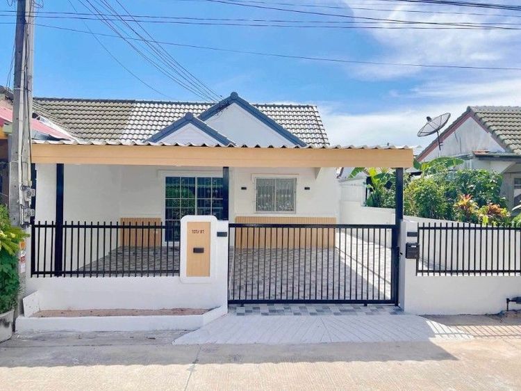 🏠บ้านแฝด #หมู่บ้านอำนวยพร2👉ทำเล #ซากค้อ-#หนองขาม #ศรีราชา💰💰ราคา 2,490,000 บาท💰💰🌸พื้นที่ 33.1 ตารางวา 🌸แบบ🛌2ห้องนอน  🛀1ห้องน้ำ   🧑‍🍳1ห้องครัว💸#ปิดหนี้เสีย  #ปิดหนี้ดี  #