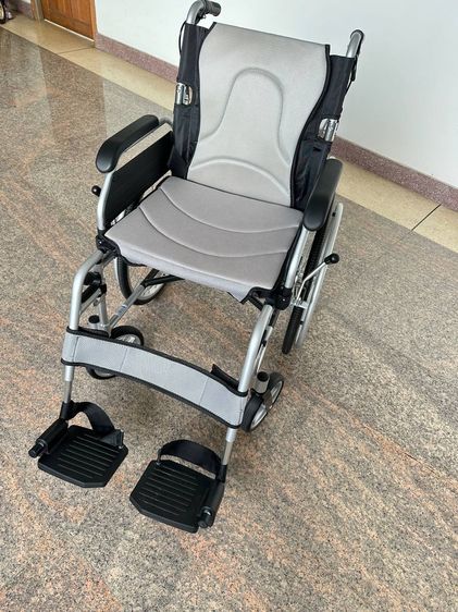 อุปกรณ์เพื่อสุขภาพ รถเข็นผู้ป่วย รถเข็นคนพิการ ใหม่ 100  New Wheelchair Never Used