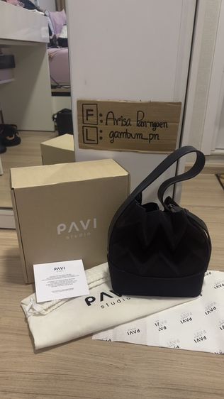 กระเป๋าPavi Studio - W buckle กระเป๋าผ้าอัดพลีทลาย W สายหนังแท้ (มือ2)