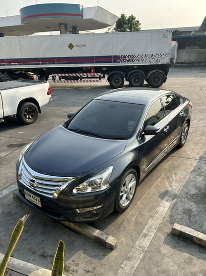 รถ Nissan Teana 2.5 XV สี น้ำเงิน