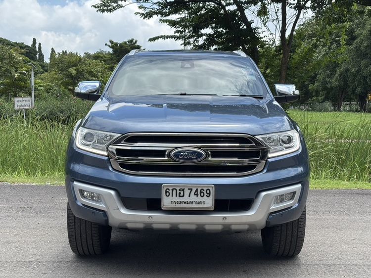 รถ Ford Everest 2.2 Titanium Plus สี น้ำเงิน