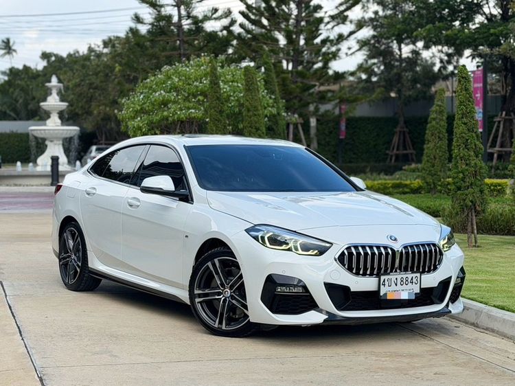 BMW Series 2 2022 220i Sedan เบนซิน ไม่ติดแก๊ส เกียร์อัตโนมัติ ขาว รูปที่ 2