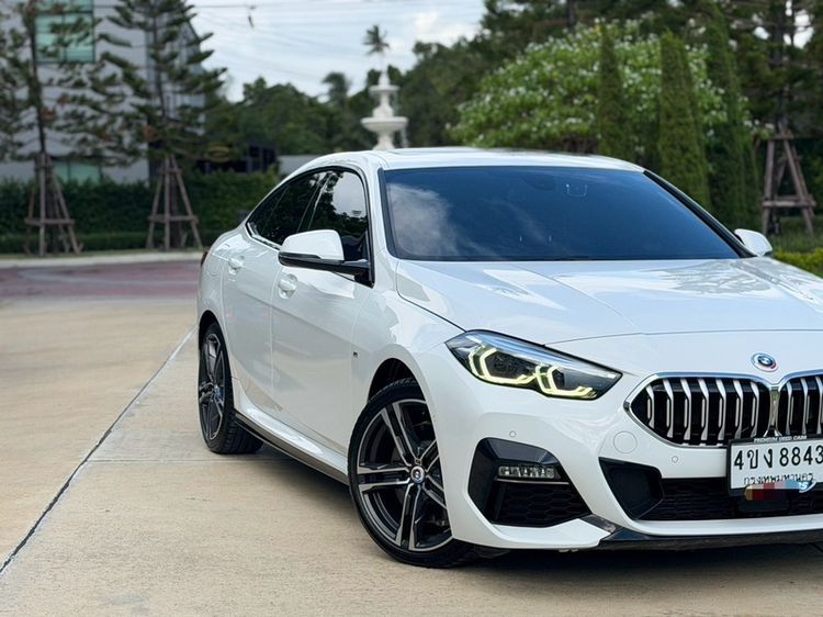 BMW Series 2 2022 220i Sedan เบนซิน ไม่ติดแก๊ส เกียร์อัตโนมัติ ขาว รูปที่ 3