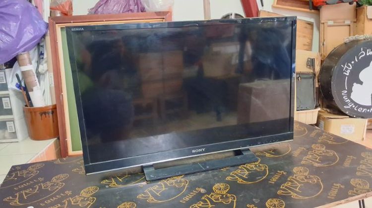 อื่นๆ มี TV สองเครื่อง สภาพต้องเอาไปซ่อมครับ มี1, sony 32 นิ้ว. ไม่มีสายอะไรเลย 2, xiaomi 32 นิ้ว มีสายไฟ รีโมท ตามภาพ ตีเสียทั้งคู่ครับ