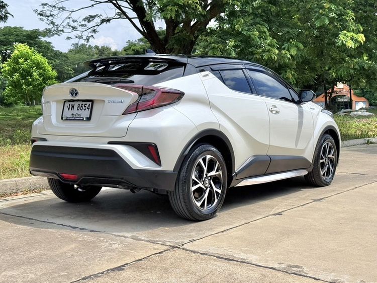 Toyota C-HR 2019 1.8 Mid MNC White Pearl Utility-car ไฮบริด เกียร์อัตโนมัติ ขาว รูปที่ 4