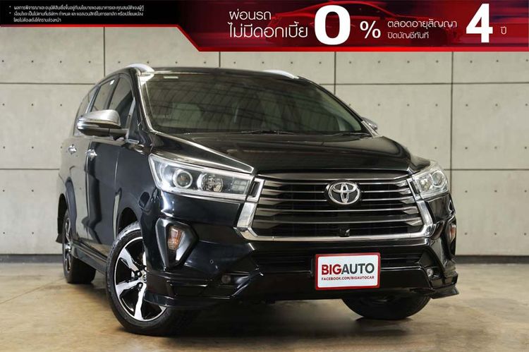 Toyota Innova 2022 2.8 Crysta Premium Utility-car ดีเซล ไม่ติดแก๊ส เกียร์อัตโนมัติ ดำ