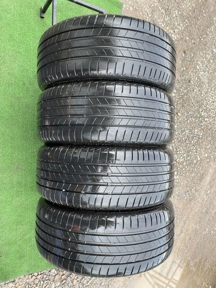 ยาง Bridgestone TuRANzA t005a 225 40 18 ปี 25 ชุดละ 6500 บาทคะ ไร้ตำหนิ ไม่ปะ