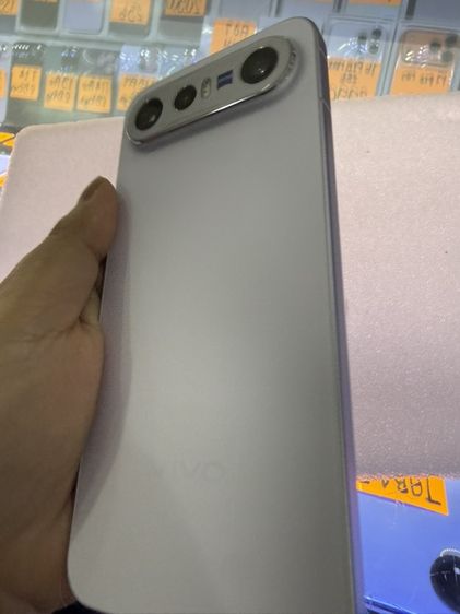 Vivo x 300 Fe ประกันเหลือถึง 70 ครบกล่อง