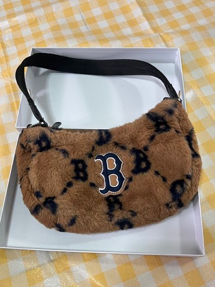 หญิง น้ำตาล อื่นๆ กระเป๋าพอชสะพายข้าง MLB 