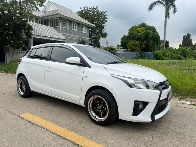 Toyota Yaris 2017 1.2 J Sedan เบนซิน ไม่ติดแก๊ส เกียร์อัตโนมัติ ขาว